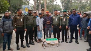 ময়লার গাড়িতে সরকারি ওষুধ পাচার, গ্রেফতার ২