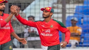 ৫ ক্যাচ নিয়ে বিশ্ব রেকর্ডে তানজিদ