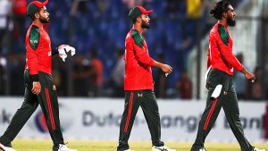 ৪ বছর পর ঘরের মাঠে হোয়াইটওয়াশ বাংলাদেশ ৪ বছর পর ঘরের মাঠে হোয়াইটওয়াশ বাংলাদেশ