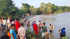 গোদাগাড়ী-তানোরে রাতের বৃষ্টিতে ডুবল হাজারো কৃষকের স্বপ্ন