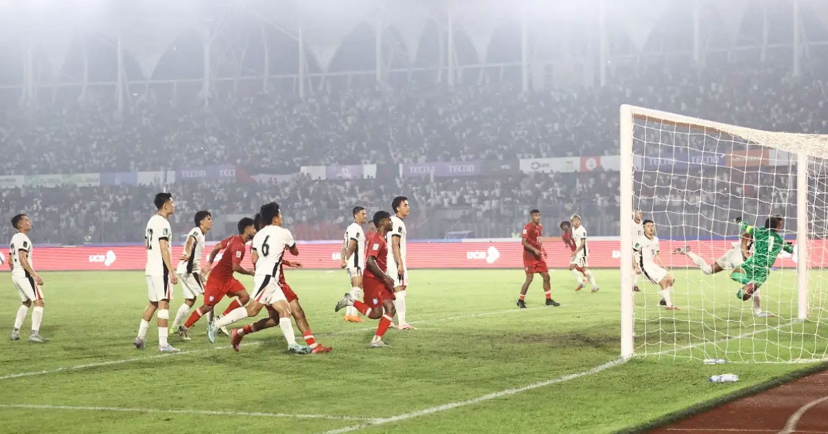 হামজা ও সামিত সোমের দুর্দান্ত খেলা তবুও হারলো বাংলাদেশ হামজা ও সামিত সোমের দুর্দান্ত খেলা তবুও হারলো বাংলাদেশ