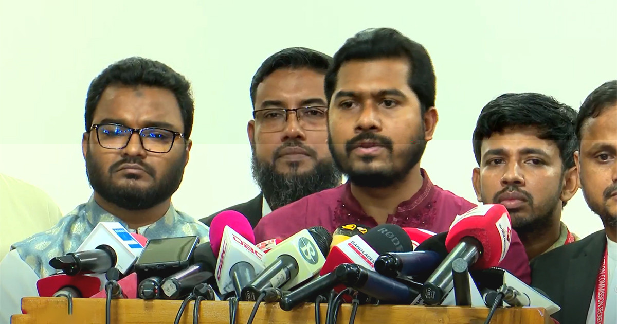 অবসরের আগে সরকারি চাকরিজীবীদের নির্বাচনে অংশগ্রহণ নয় অবসরের আগে সরকারি চাকরিজীবীদের নির্বাচনে অংশগ্রহণ নয়