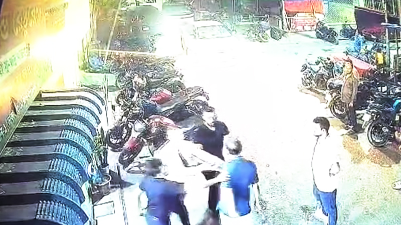 বারে ব্যবসায়ী খুন: ম্যানেজারসহ ৭ জন ৩ দিনের রিমান্ডে