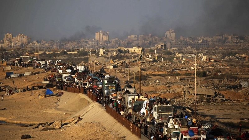 গাজায় নতুন ‘সীমান্ত’ তৈরি করছে ইসরায়েল! ‘হলুদ রেখা’ ঘিরে উদ্বেগ গাজায় নতুন ‘সীমান্ত’ তৈরি করছে ইসরায়েল! ‘হলুদ রেখা’ ঘিরে উদ্বেগ