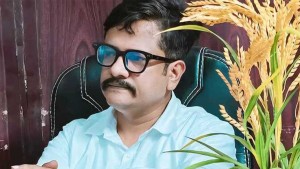 আ.লীগে যোগ দেয়া সেই অ্যাডভোকেট মুবিনকে বহিষ্কার আ.লীগে যোগ দেয়া সেই অ্যাডভোকেট মুবিনকে বহিষ্কার