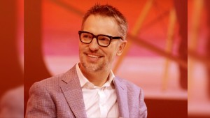 ‘এআই নয়, চাকরি নেবে এআই-ব্যবহারকারী’: লিংকডইন সিইও ‘এআই নয়, চাকরি নেবে এআই-ব্যবহারকারী’: লিংকডইন সিইও