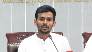 জুলাই নিয়ে কাজ করতে গেলেই বাজেট নিয়ে একটা মহল প্রশ্ন তোলে: আসিফ মাহমুদ