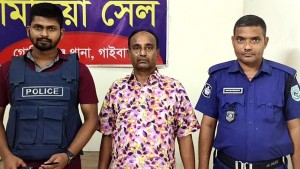 জামায়াতের অফিস ভাংচুর, সাংবাদিক গ্রেফতার জামায়াতের অফিস ভাংচুর, সাংবাদিক গ্রেফতার