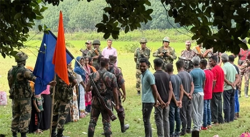কুমিল্লা সীমান্তে ১৯ বাংলাদেশিকে হস্তান্তর করল বিএসএফ কুমিল্লা সীমান্তে ১৯ বাংলাদেশিকে হস্তান্তর করল বিএসএফ