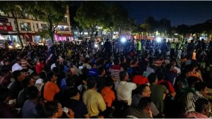 মালয়েশিয়ায় ১৫০ বাংলাদেশিসহ আটক ৮৯৮ অভিবাসী  মালয়েশিয়ায় ১৫০ বাংলাদেশিসহ আটক ৮৯৮ অভিবাসী