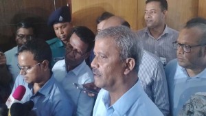আর্মি চিফ–প্রধান বিচারপতির সাক্ষাৎ গুজব: আইন উপদেষ্টা