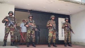 হাজী সেলিমের বাসভবন ঘিরে রেখেছে যৌথবাহিনী