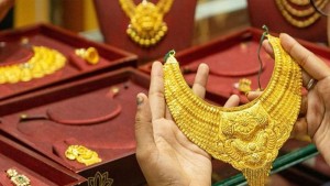 ফের বেড়েছে স্বর্ণের দাম