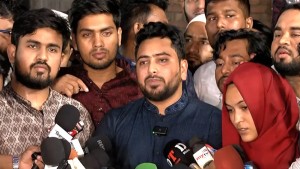 সব ধর্মের মানুষের নিরাপত্তা নিশ্চিত করতে হবে: নাহিদ ইসলাম