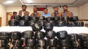 মাদারীপুরে ২০০ কেজি গাঁজাসহ শীর্ষ মাদক কারবারি গ্রেফতার
