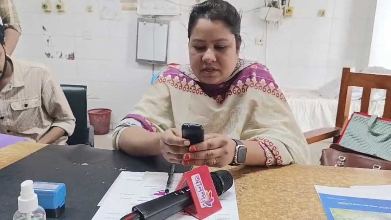 শেরপুরে ‘আপু’ সম্বোধনে ক্ষিপ্ত চিকিৎসক, রোগীর বাবাকে বের করে দিলেন রুম থেকে শেরপুরে ‘আপু’ সম্বোধনে ক্ষিপ্ত চিকিৎসক, রোগীর বাবাকে বের করে দিলেন রুম থেকে