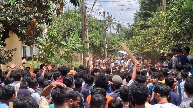 চট্টগ্রাম বিশ্ববিদ্যালয়ে সংঘর্ষের ঘটনায় মামলা, আসামি ১ হাজার চট্টগ্রাম বিশ্ববিদ্যালয়ে সংঘর্ষের ঘটনায় মামলা, আসামি ১ হাজার