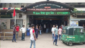 রাজধানীতে একই পরিবারের ৪ জনকে কুপিয়ে জখম, নিহত ১