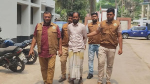 মেয়েকে ধর্ষণের পর অন্তঃসত্ত্বা এরপর গর্ভপাত, বাবা গ্রেপ্তার