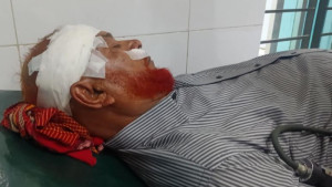সোলেমান লেংটার মাজারের খাদেমকে কুপিয়ে জখম