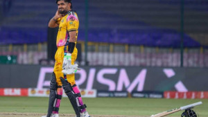 সেঞ্চুরি করেই সমালোচনার জবাব দিলেন বাবর আজম