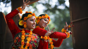 বাসন্তী রঙে ভালোবাসার ছোঁয়া, কাল পহেলা ফাল্গুন