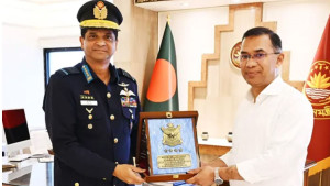 প্রধানমন্ত্রীর সঙ্গে সাক্ষাৎ বিমান বাহিনী প্রধানের