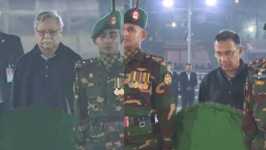 ভাষা শহীদদের শ্রদ্ধা জানালেন রাষ্ট্রপতি ও প্রধানমন্ত্রী