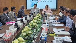 হজযাত্রীদের হয়রানি রোধে বিমানমন্ত্রীর কঠোর হুঁশিয়ারি