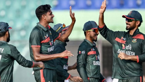 জিম্বাবুয়ের বিপক্ষে টস জিতে আগে বোলিংয়ে বাংলাদেশ