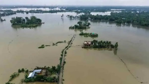 ভারী বৃষ্টিতে আবারও বন্যার আশঙ্কা, ঝুঁকিতে ৭ জেলা