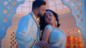 শাকিব খানের স্পর্শে খারাপ লাগেনি, জানালেন সাবিলা নূর