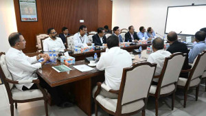 ধানমন্ডি ও গুলশান লেক সংস্কার সংক্রান্ত বৈঠকে প্রধানমন্ত্রীর অংশগ্রহণ
