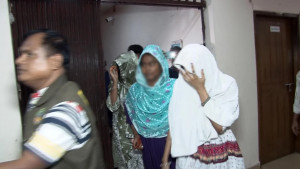অনৈতিক কর্মকাণ্ডের অভিযোগে আবাসিক হোটেলে ৪ তরুণ-তরুণী আটক