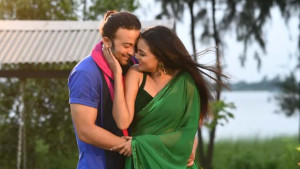 শাকিব-ইধিকার নতুন সিনেমা? ইধিকার পোস্ট ঘিরে জল্পনা