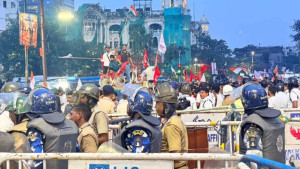 ছাত্র বিক্ষোভে উত্তাল কলকাতা