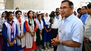 সংসদে শিক্ষার্থীদের সঙ্গে সময় কাটালেন প্রধানমন্ত্রী