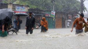 আরও তিন দিন বৃষ্টির সম্ভাবনা, চট্টগ্রাম ও পার্বত্য এলাকায় ভূমিধসের শঙ্কা