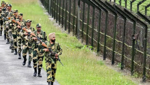 পশ্চিমবঙ্গের মালদহ জেলার  বিএসএফ ক্যাম্পে সহকর্মীর গুলিতে নিহত ২, আহত ১
