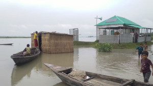 কুড়িগ্রামে তিস্তার পানি বৃদ্ধি,প্লাবিত হতে শুরু করেছে চরাঞ্চল-বন্যার আশঙ্কা