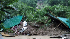কক্সবাজারে টানা বৃষ্টিতে তিন দফা পাহাড়ধস, প্রাণ গেল ৯ জনের