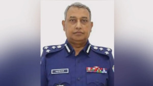 পদোন্নতিতে বৈষম্যের অভিযোগে অবসরে যাচ্ছেন সিআইডি প্রধান