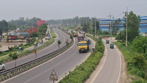 যমুনা সেতু মহাসড়কে দীর্ঘ যানজট, স্বাভাবিক হলো শনিবার দুপুরে
