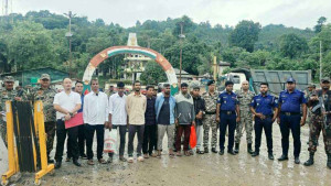 সাজা শেষে তামাবিল দিয়ে দেশে ফিরলেন ৭ বাংলাদেশি