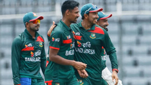 টাইগারদের দুই কোটি বোনাসের ঘোষণা যুব ও ক্রীড়া প্রতিমন্ত্রীর
