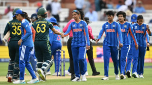 অস্ট্রেলিয়ার কাছে হেরে বিশ্বকাপ থেকে বিদায় নিলো ভারত