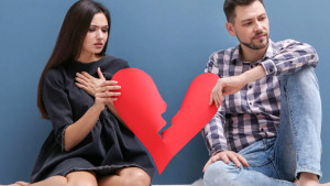 ভালোবাসার সম্পর্ক ভেঙে গেলে,প্রাক্তনকে ভুলতে কত সময় লাগে?