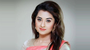 কন্যাসন্তানের মা হলেন চিত্রনায়িকা শবনম বুবলী