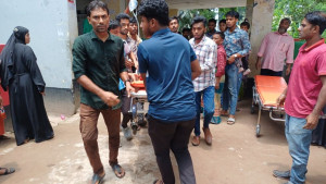 লক্ষ্মীপুরে মা-মেয়েসহ একই পরিবারের তিনজনকে কুপিয়ে হত্যা
