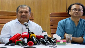 বিদ্যুৎ ও জ্বালানি খাতে আওয়ামী লীগের চুরি ও পাচারের বোঝা টানছে দেশ: তথ্যমন্ত্রী